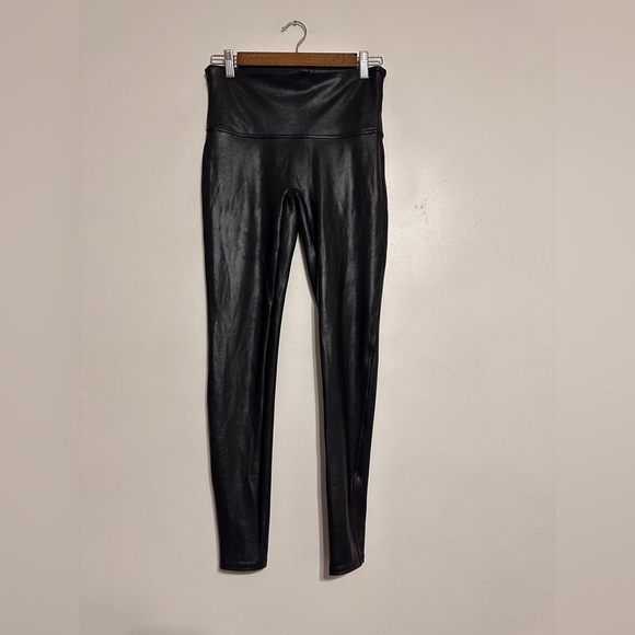 SpanxShape Faux Leather Leggings Black size Large - Picture 3 of 7